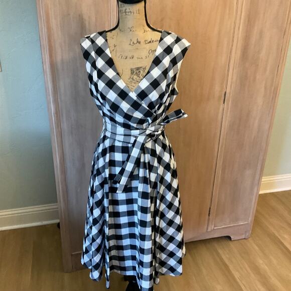 Calvin Klein Sleeveless Gingham black white checked midi fit flare Wrap Dress 10 - Picture 4 of 16